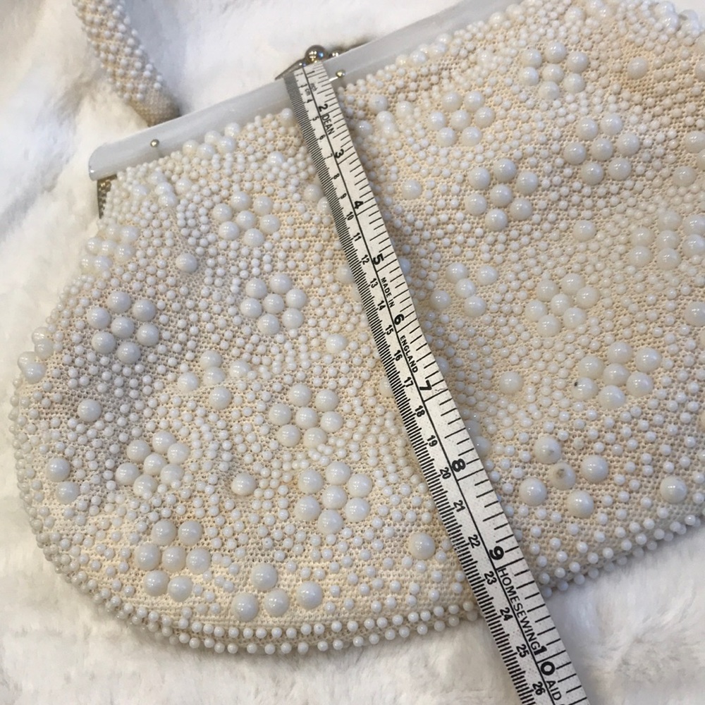 Vintage Beaded Purse with Kisslock - Picture 8 of 9